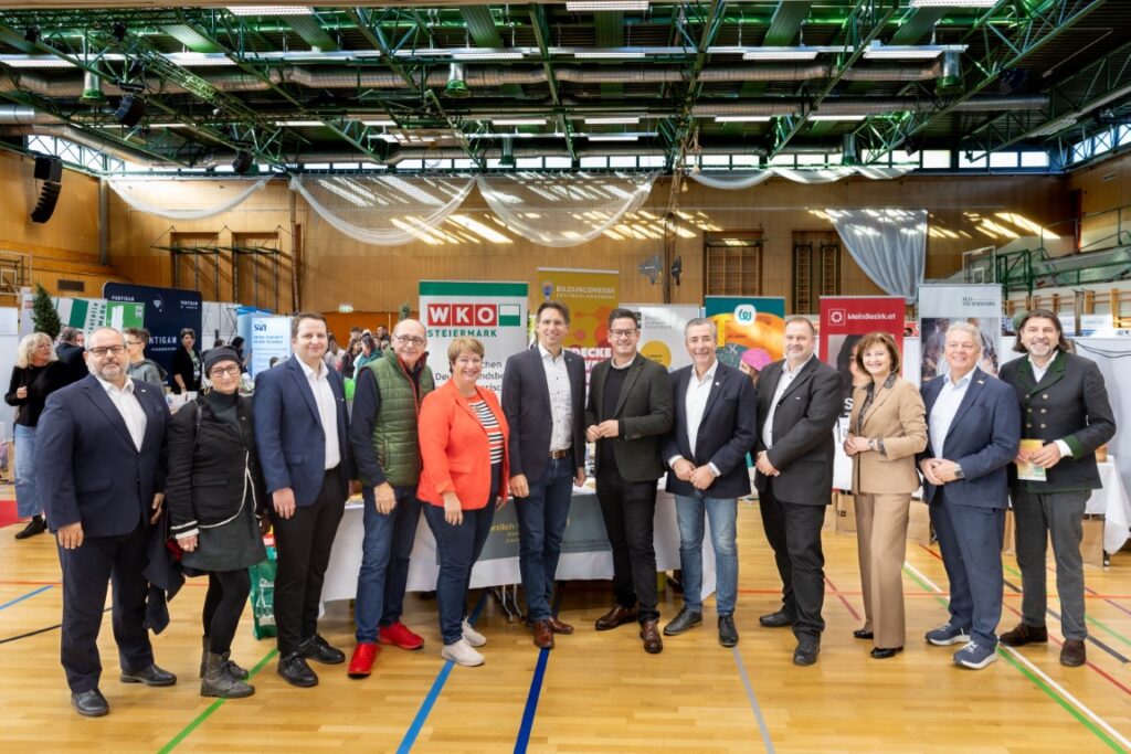 Gruppenfoto der Bildungsmesse Deutschlandsberg.