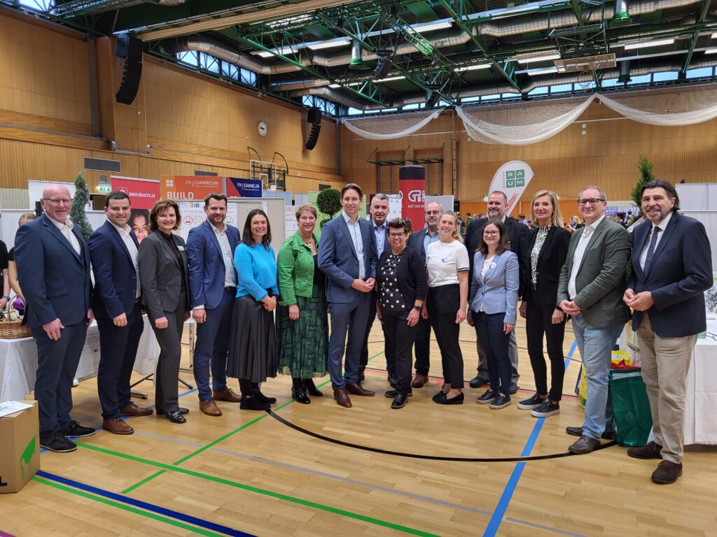 Gruppenfoto der Bildungsmesse Deutschlandsberg.