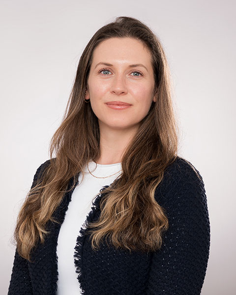 Portraitfoto Verena Aitzetmüller.